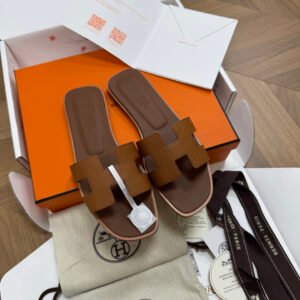 Hermès Unisex Sandals