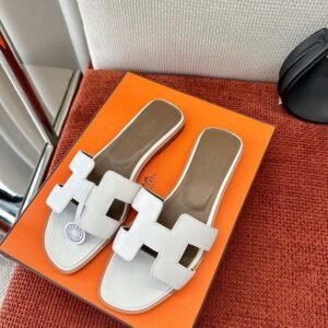 Hermès Unisex Sneakers