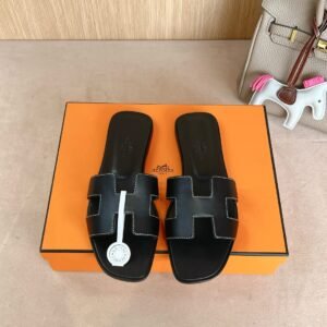 Hermès Unisex Sneakers