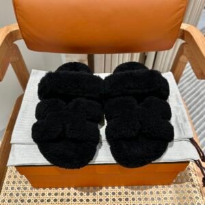 Hermès Unisex Shearling Shoes