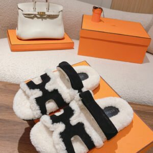 Hermès Unisex Shearling Shoes