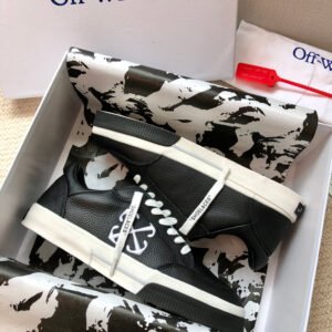 Off-White Unisex Sneakers