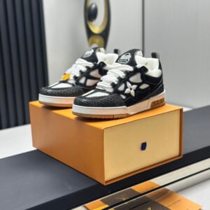 Louis Vuitton Unisex Sneakers