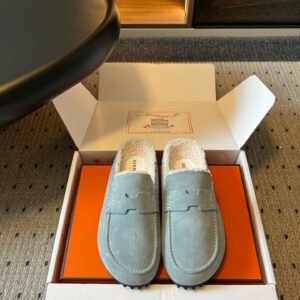 Hermès Unisex Mules