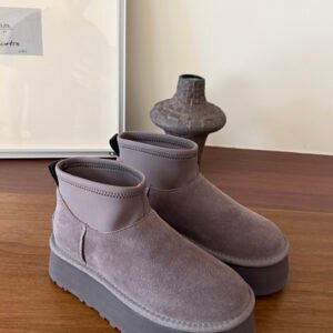 UGG Unisex Boots