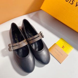 Louis Vuitton Unisex Sneakers