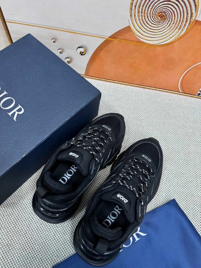 Dior Unisex Chunky Sneakers detail 1