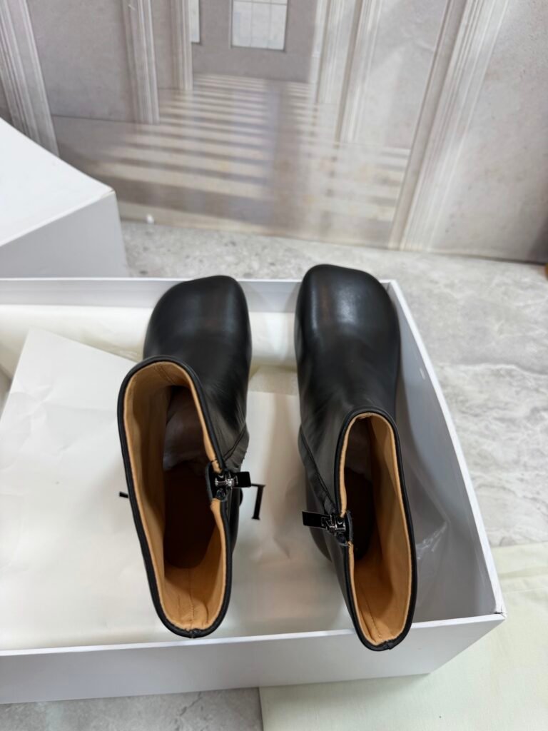 Loewe Unisex Ankle Boots detail image 1
