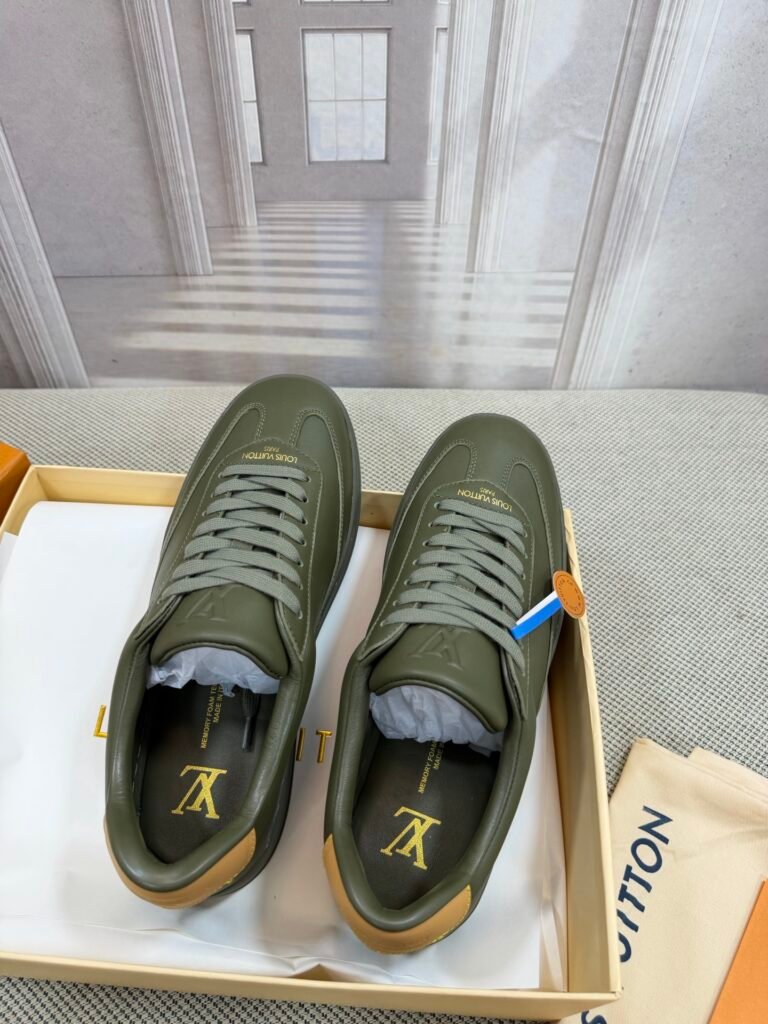 Louis Vuitton Unisex Basketball Sneakers detail 1
