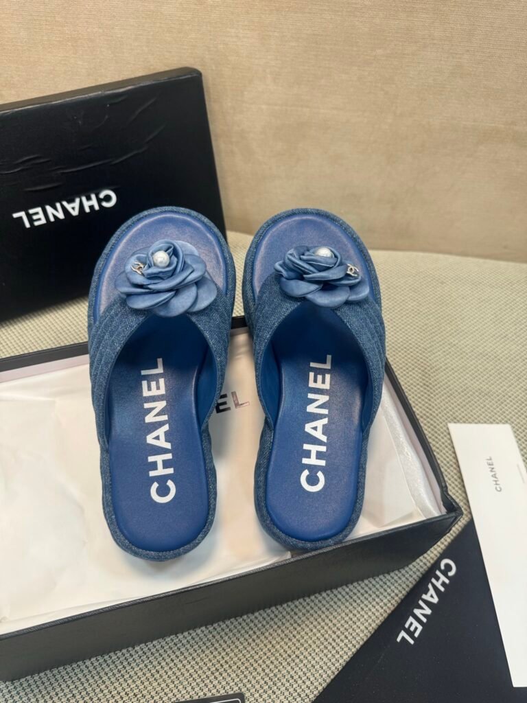 Chanel Women's Platform Sneakers detail image 1