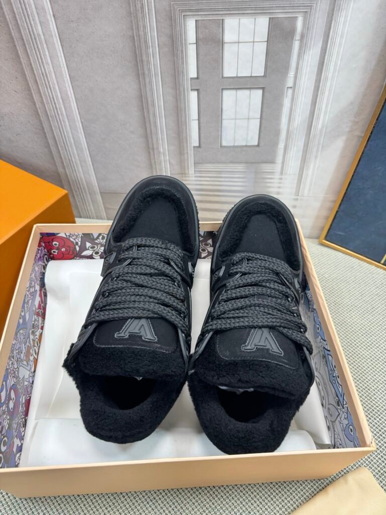 Louis Vuitton Unisex Basketball Sneakers detail 1