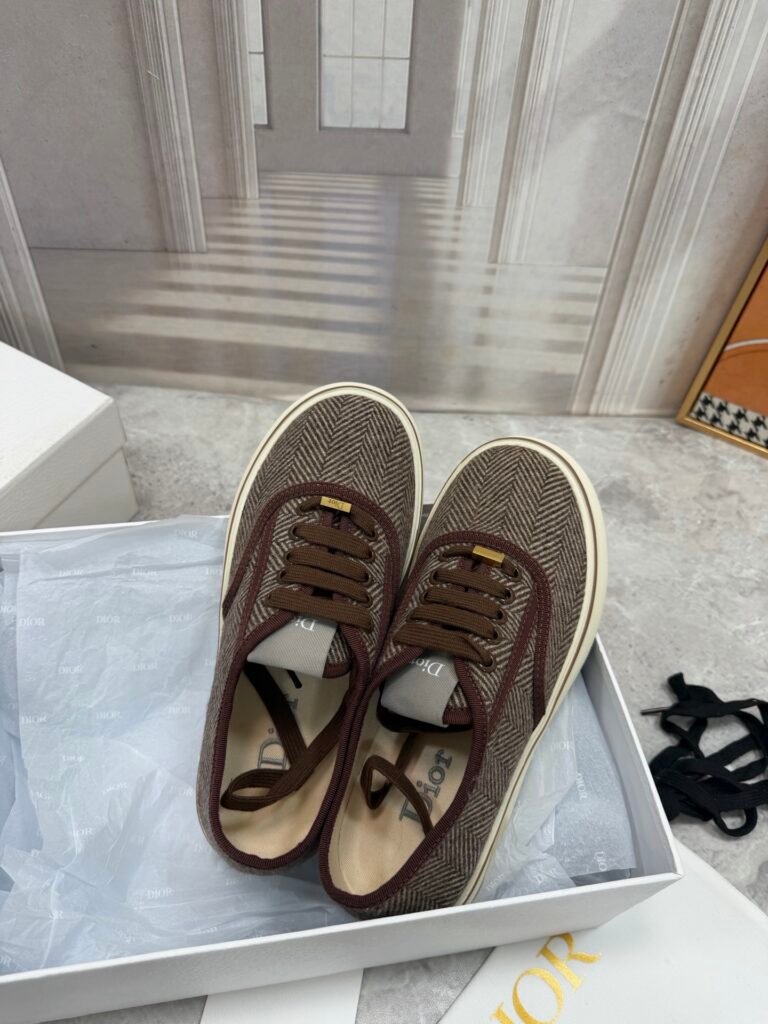 Dior Unisex Low-Top Sneakers detail image 1