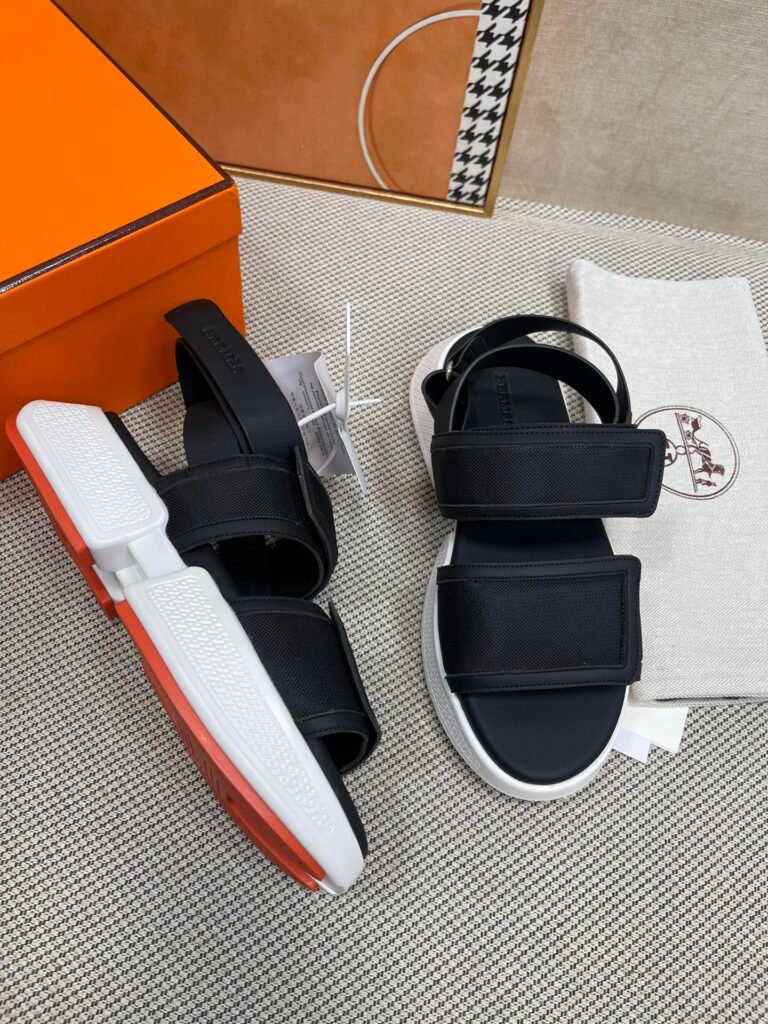 Hermès Unisex Slides detail 1
