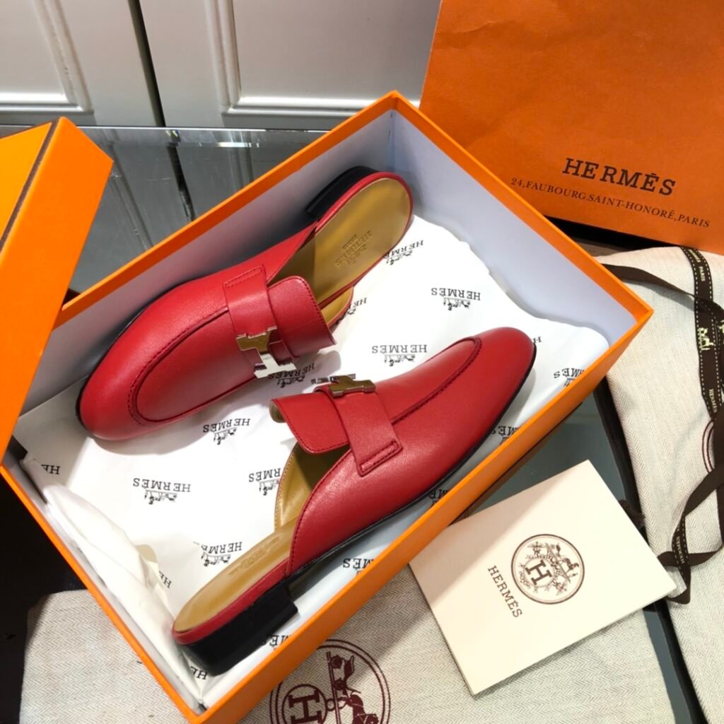 Hermès Unisex Loafers detail 1