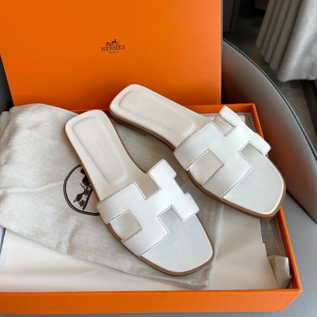 Hermès Unisex Slides detail 1