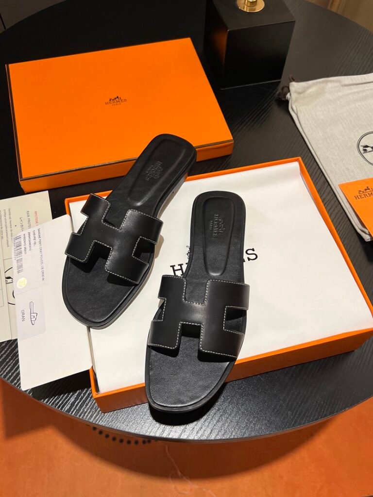 Hermès Unisex Slides detail 1