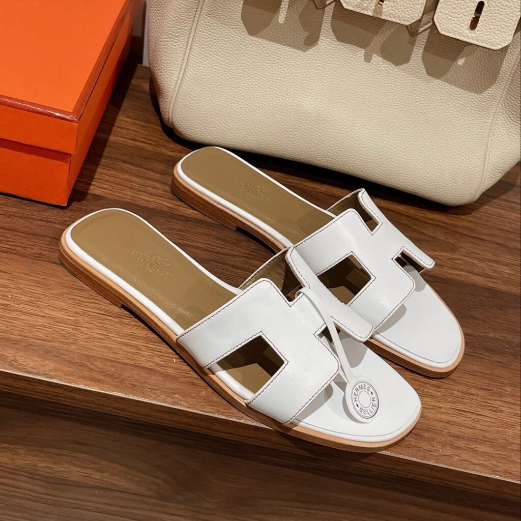 Hermès Unisex Slides detail 1