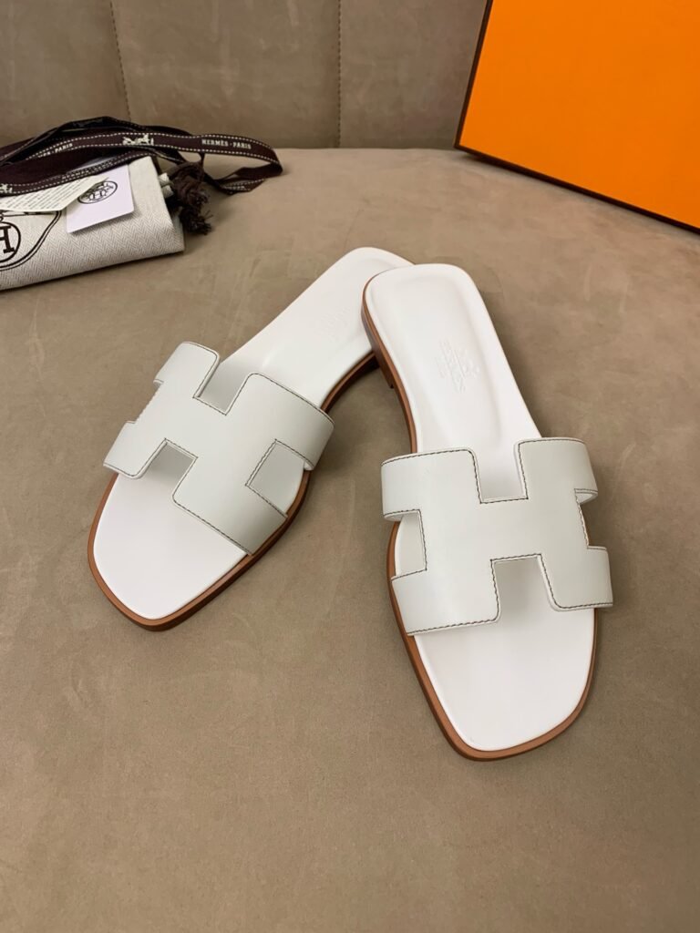 Hermès Unisex Platform Sneakers detail 1