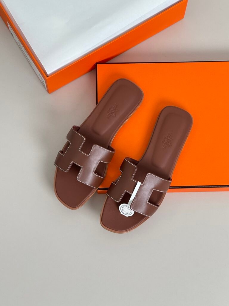 Hermès Women's Sneakers detail 1