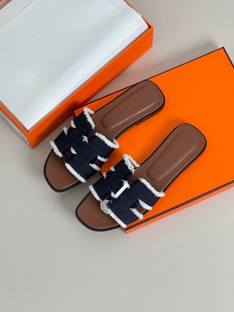 Hermès Women's Sneakers detail 1