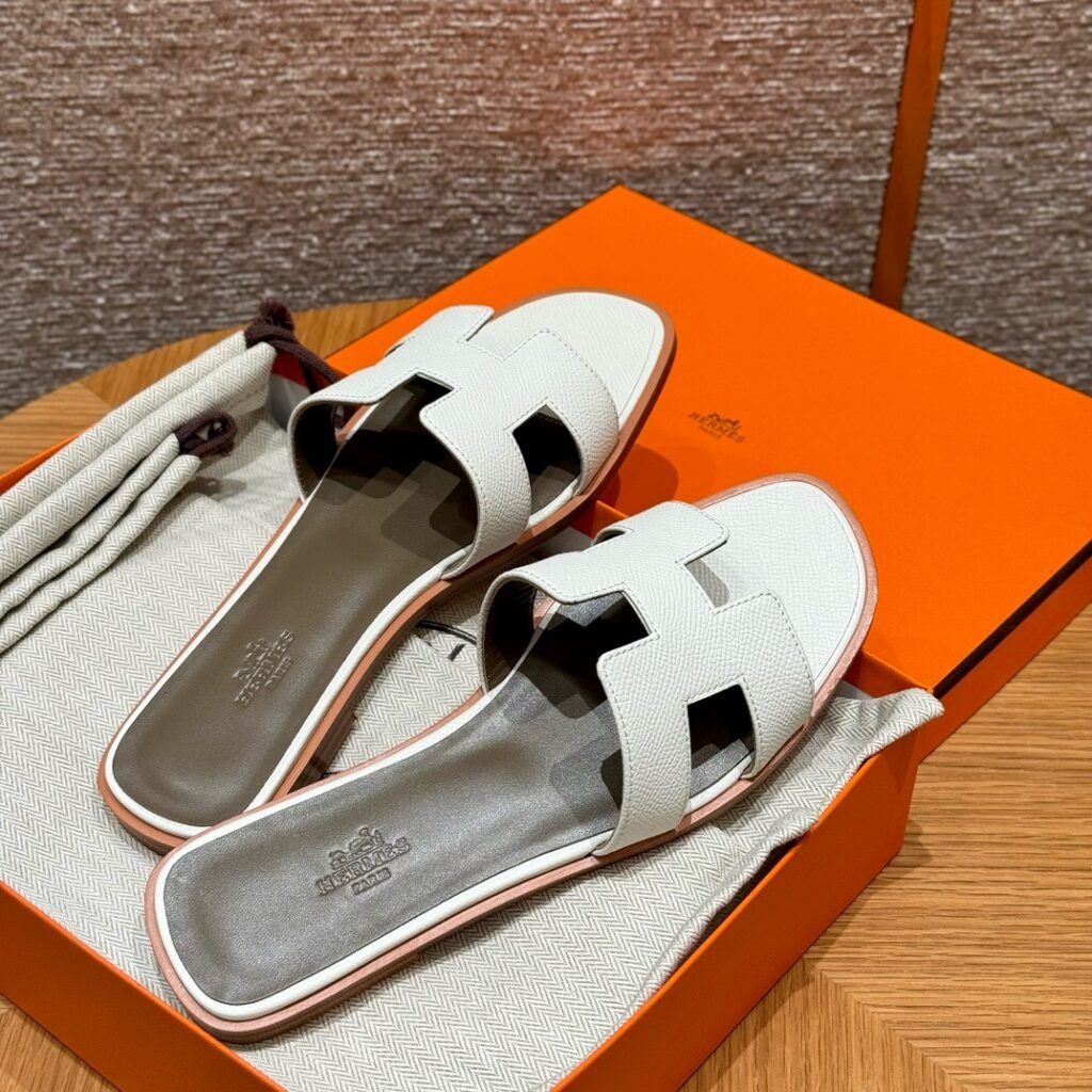 Hermès Unisex Slides detail 1