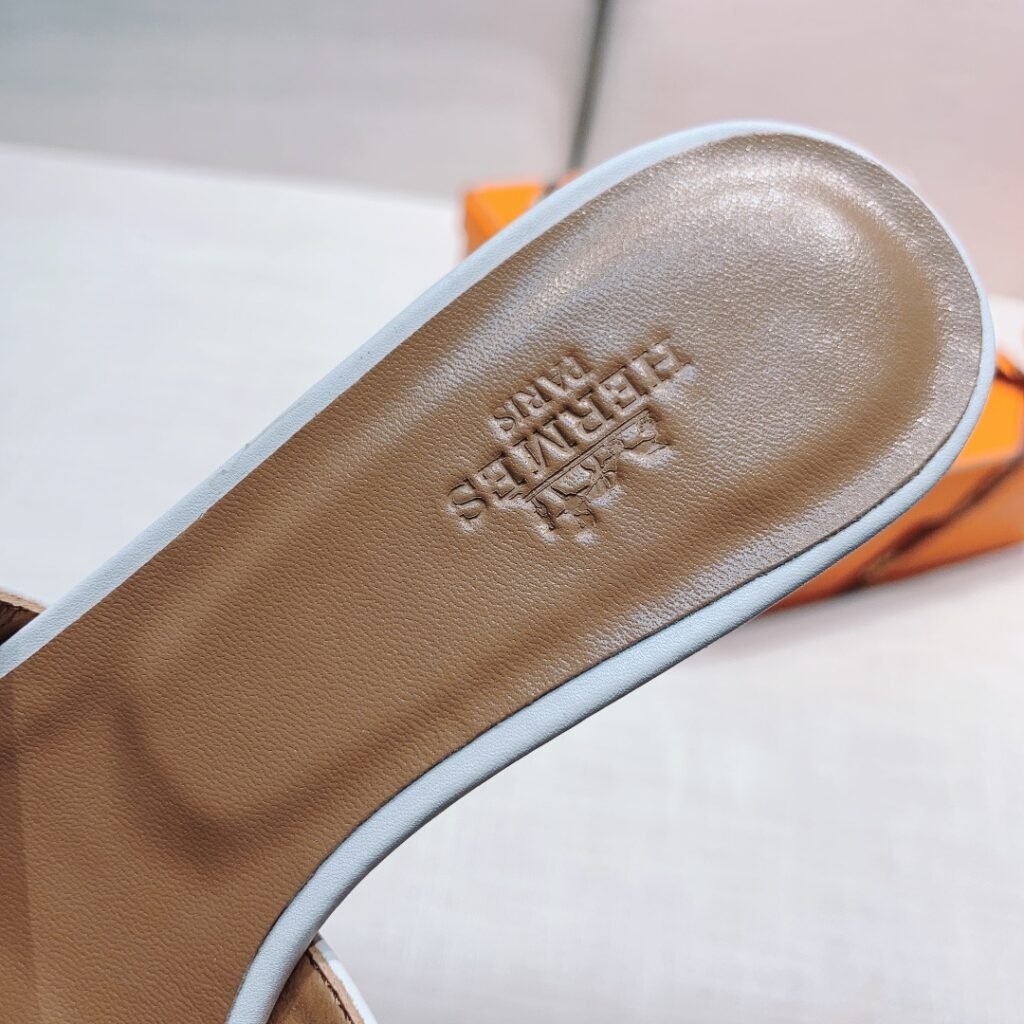 Hermès Unisex Slides detail 1