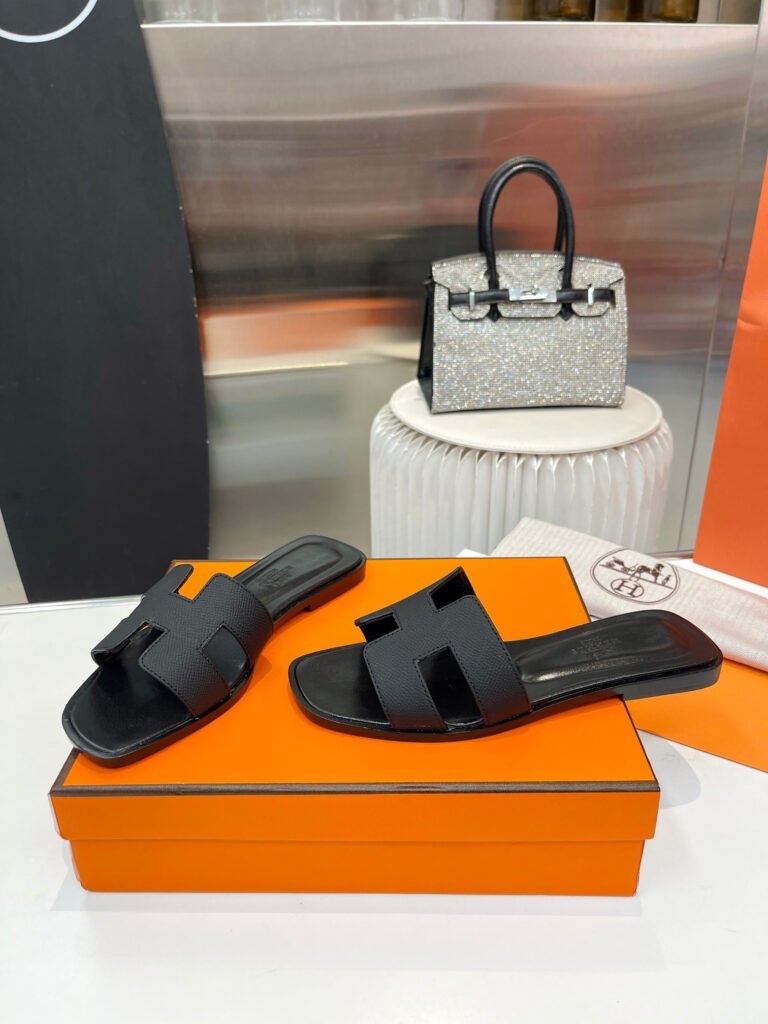 Hermès Unisex Slides detail 1