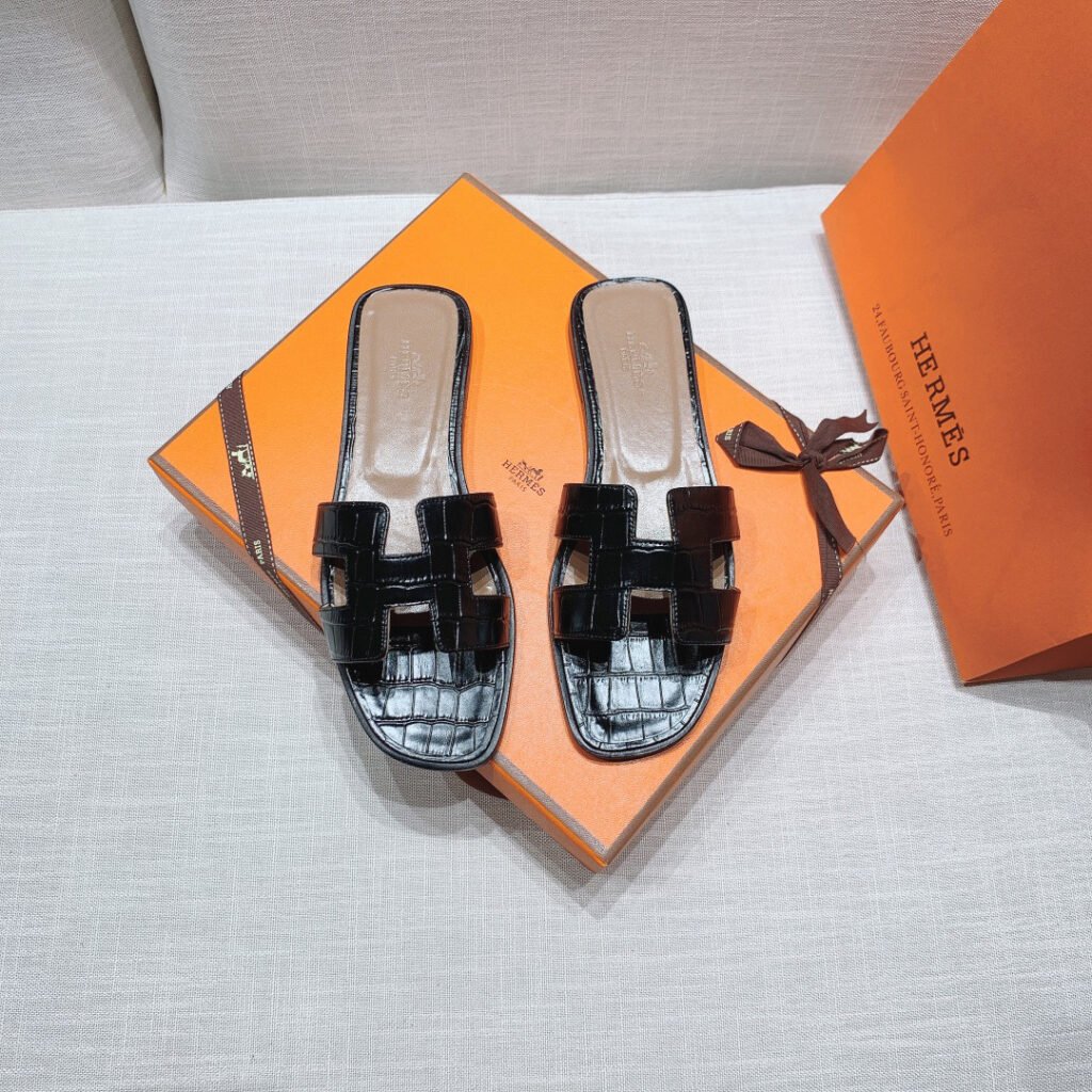 Hermès Unisex Slides detail 1