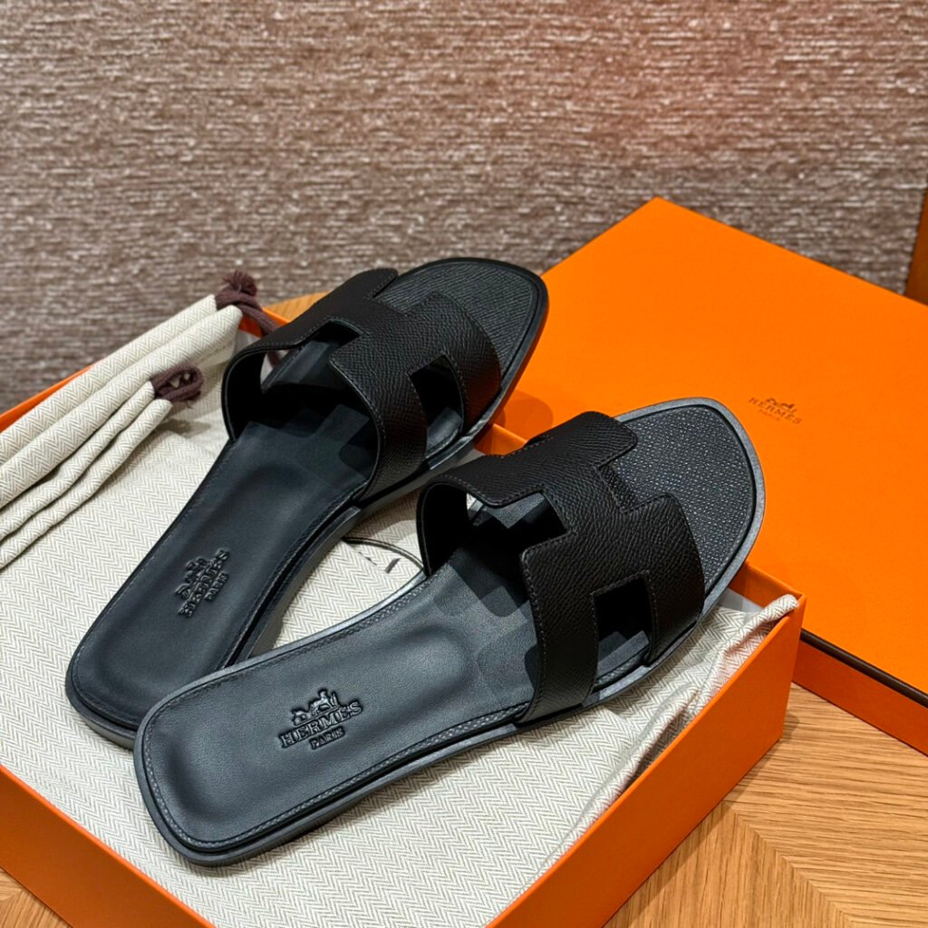 Hermès Unisex Slides detail 1