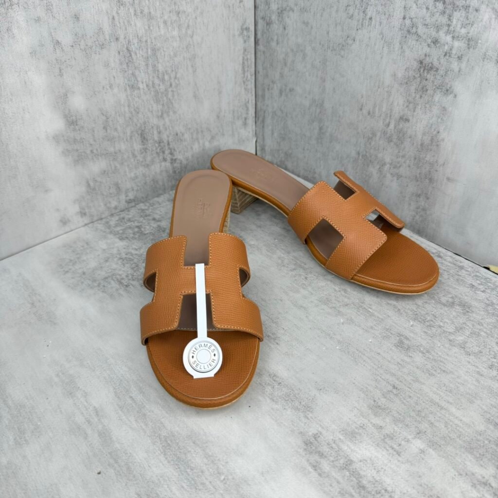 Hermès Unisex Slides detail 1