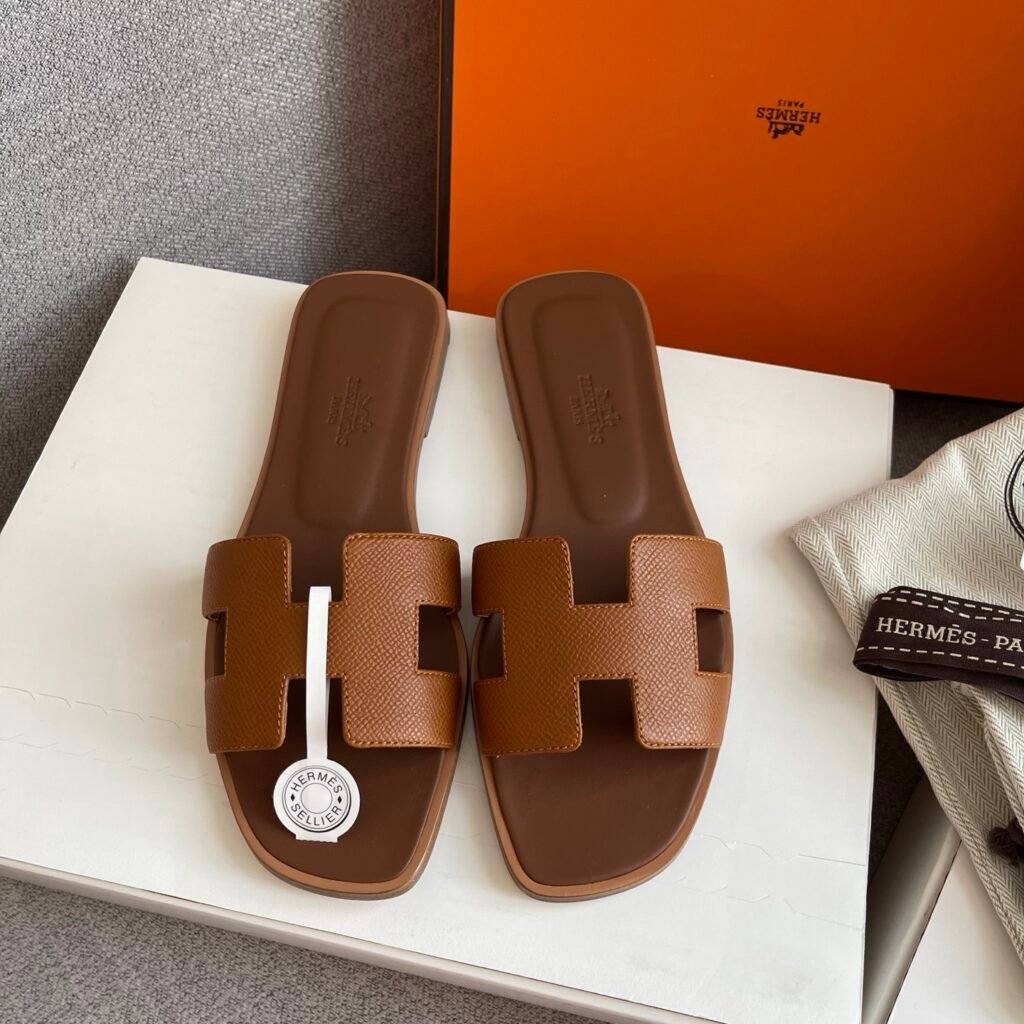 Hermès Unisex Slides detail 1