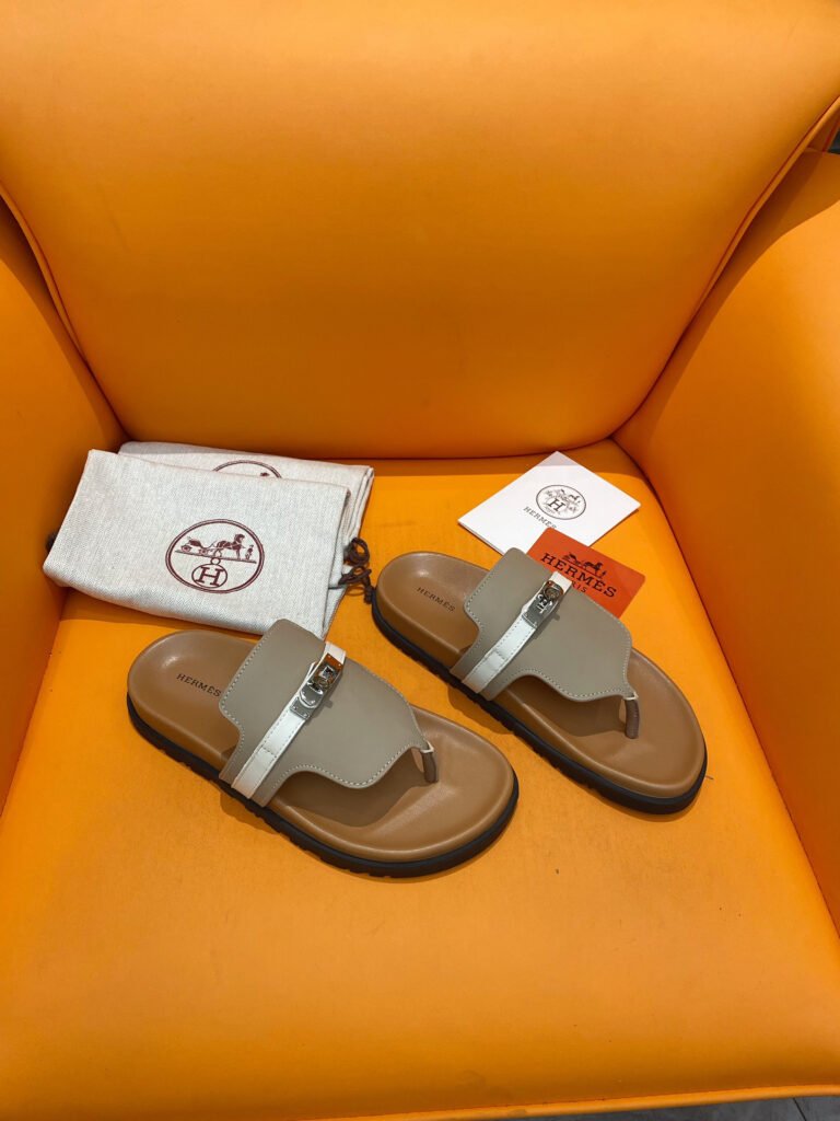 Hermès Unisex Slides detail 1