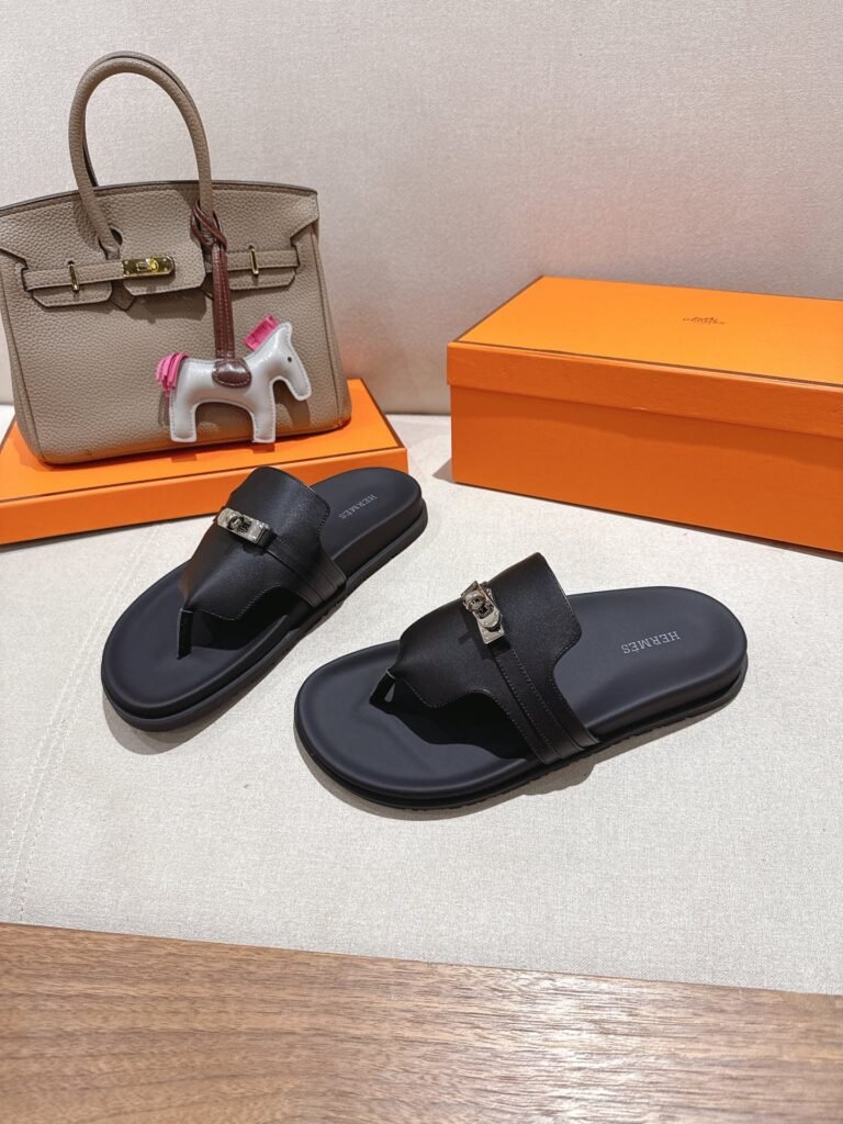 Hermès Unisex Slides detail 1