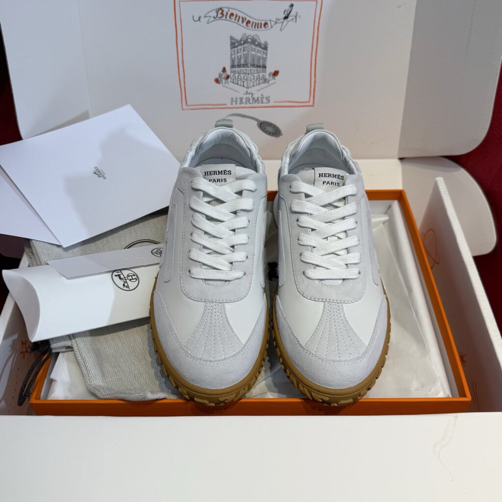 Hermès Unisex White Low-Top Sneakers detail 1