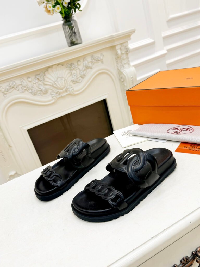 Hermès Women's Sneakers detail 1
