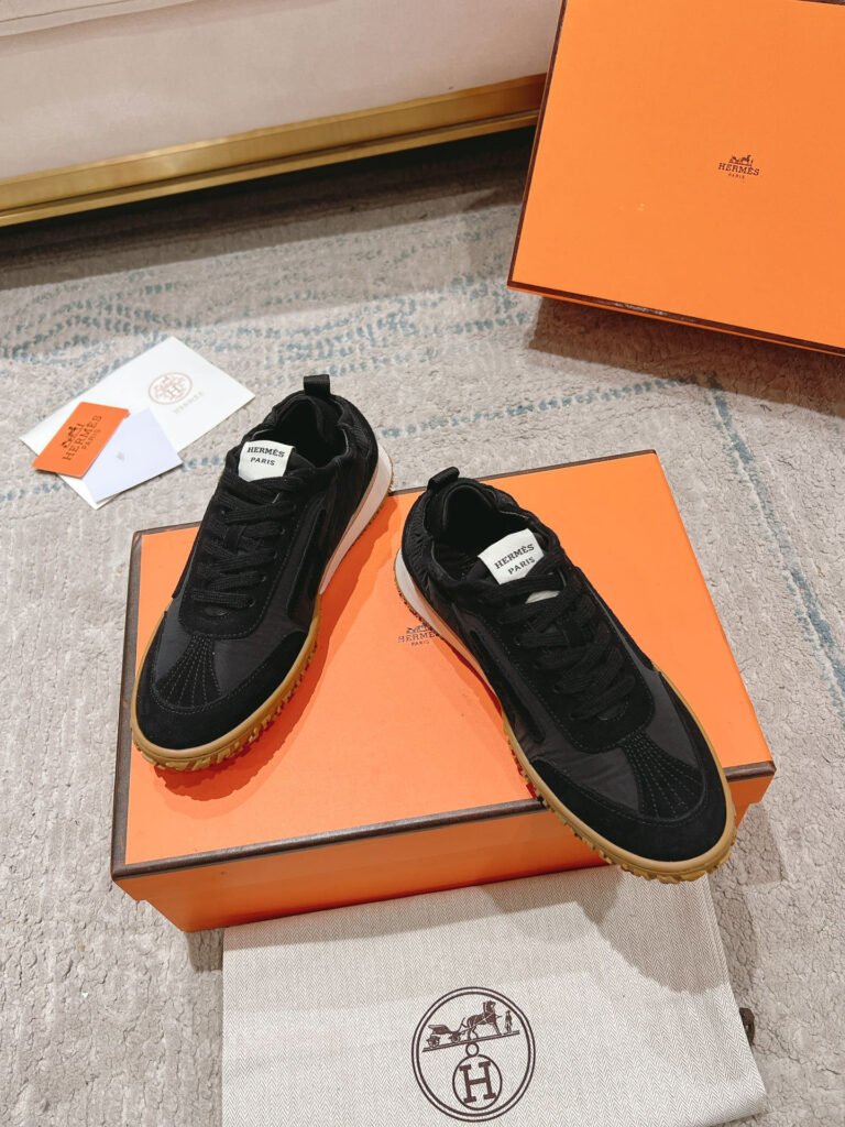 Hermès Unisex Sneakers detail 1