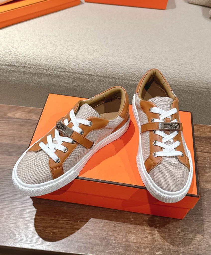 Hermès Unisex Loafers detail 1