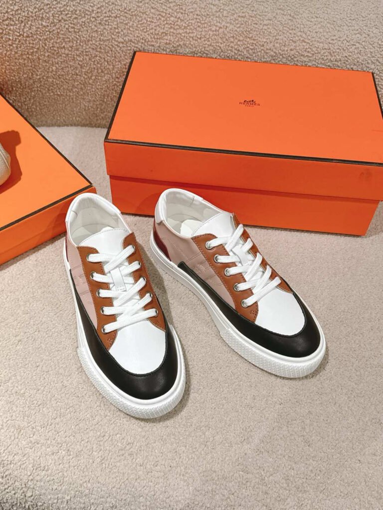Hermès Unisex Loafers detail 1