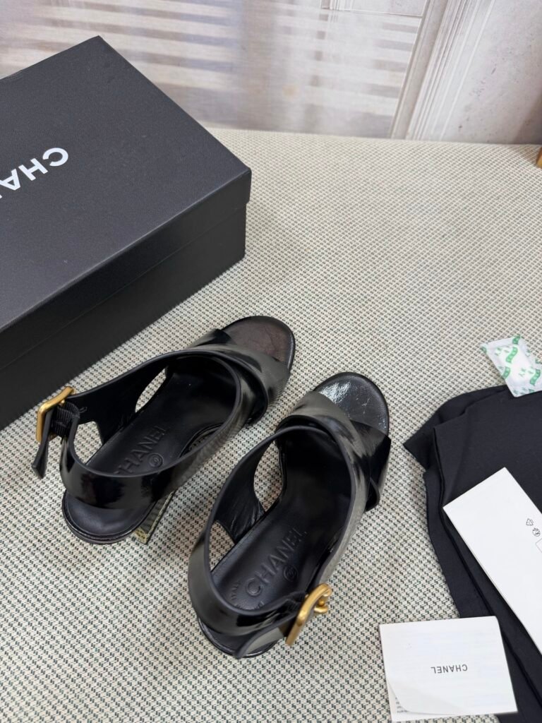 Louis Vuitton Women's High-Heel Pumps detail image 1