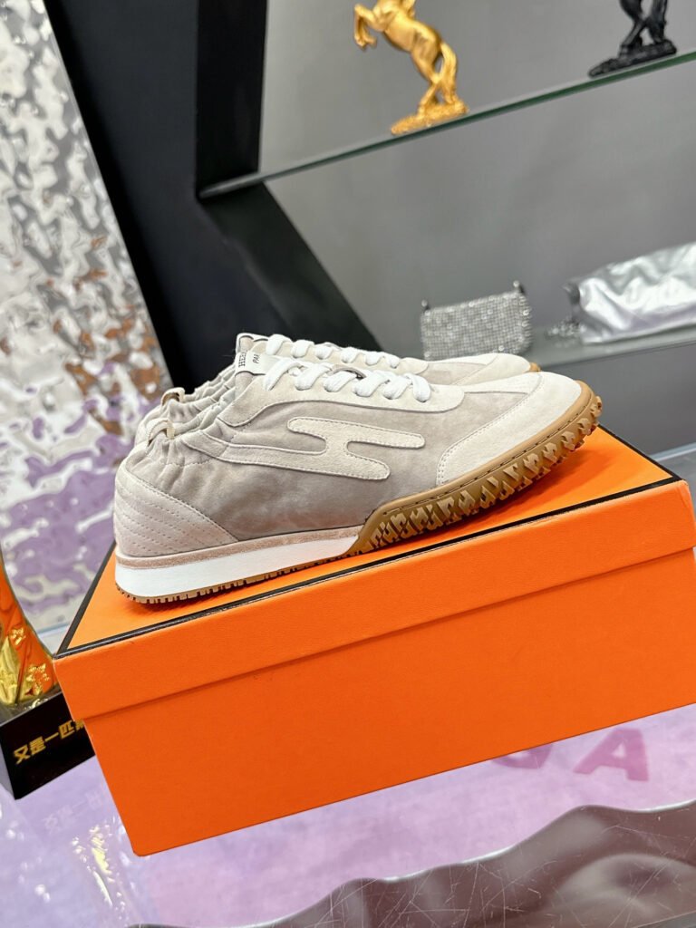 Hermès Unisex White Low-Top Sneakers detail 1