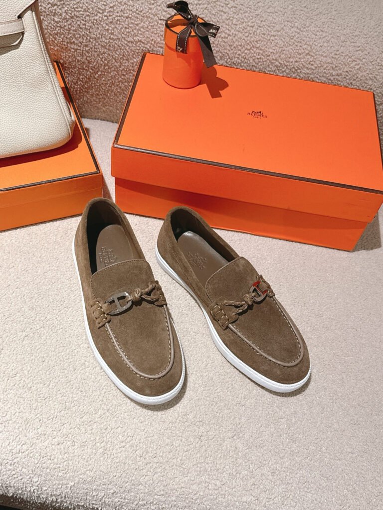 Hermès Unisex Loafers detail 1