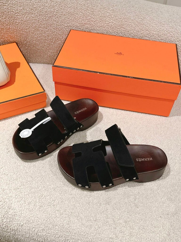 Hermès Unisex Slides detail 1