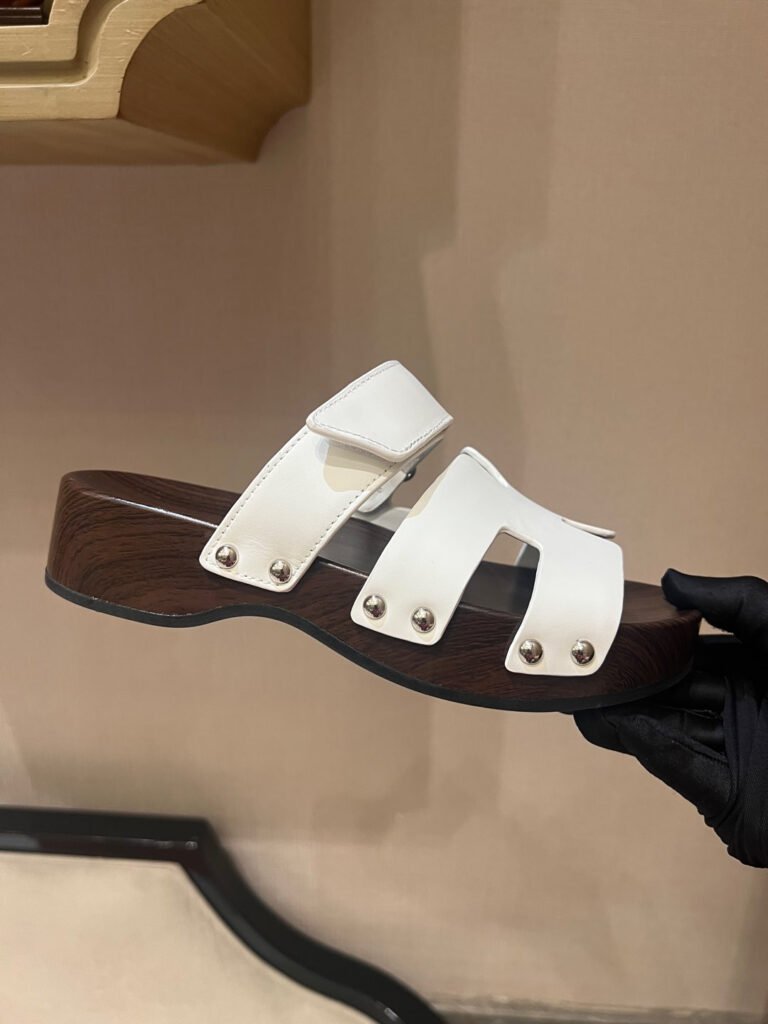 Hermès Unisex Slides detail 1