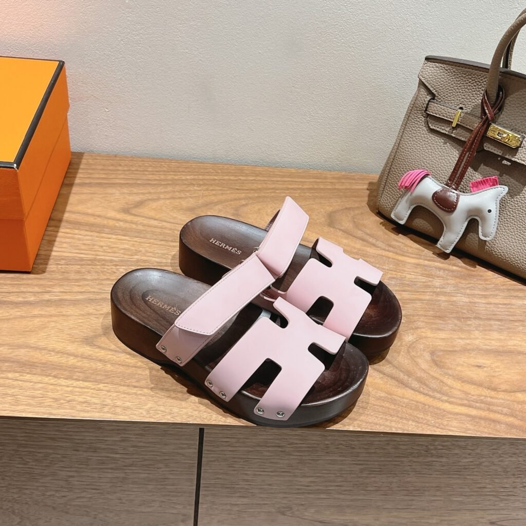 Hermès Unisex Slides detail 1
