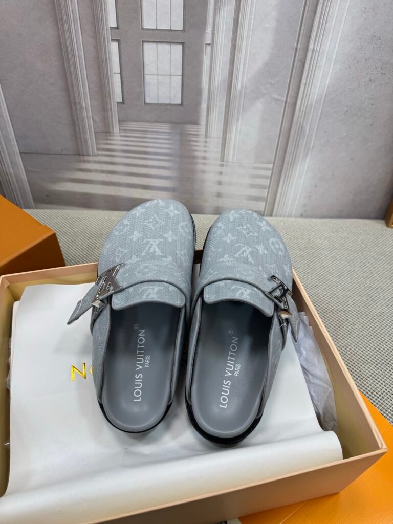 Louis Vuitton Unisex Slides detail image 1