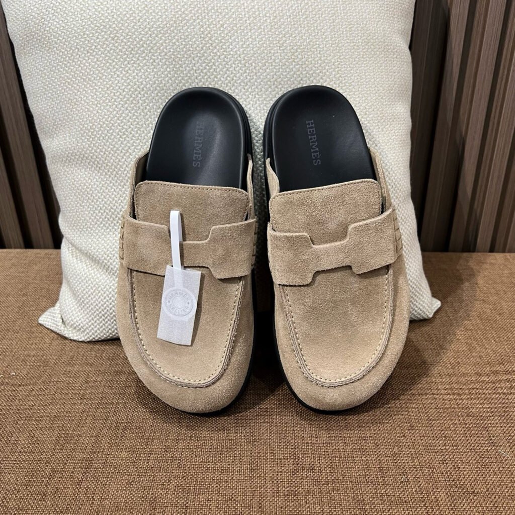 Hermès Unisex Mules detail 1