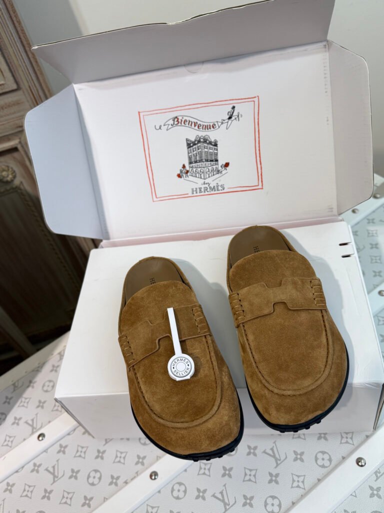 Hermès Unisex Mules detail 1