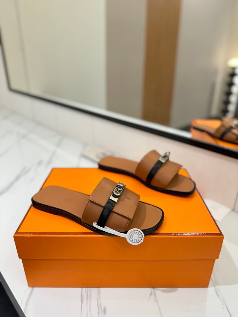 Hermès Women's Sneakers detail 1