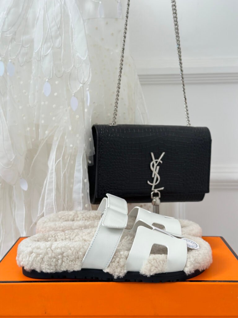 Hermès Unisex Shearling Shoes detail 1