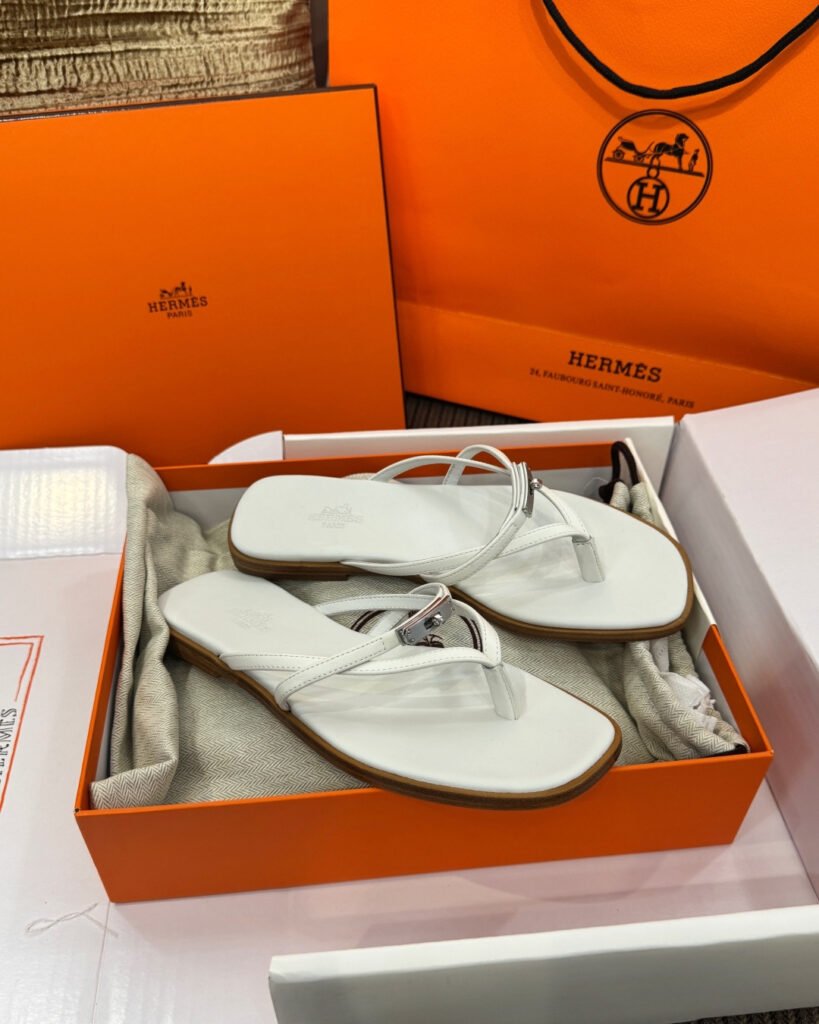 Hermès Women's Sandals detail 1